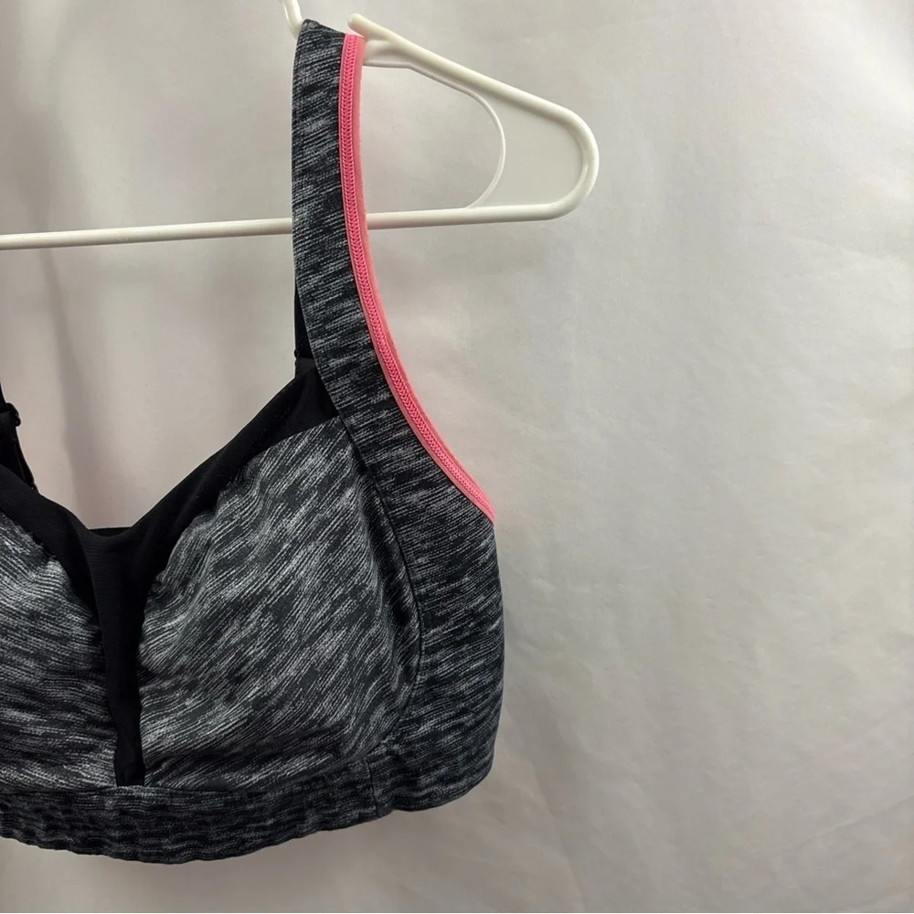 Lululemon Athletics Sports Bra 36DD Gray Padded Back Closure Wireless - Picture 5 of 10